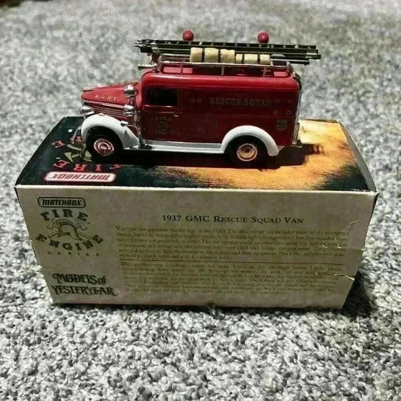 MATCHBOX MODELS OF YESTERYEAR 1937 GMC RESCUE SQUAD VAN #YFE10-M IN BOX - Picture 3 of 10
